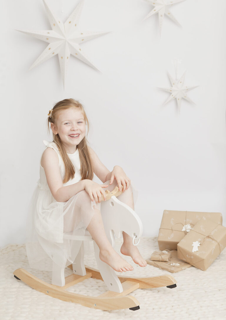 Christmas mini portrait session London with Petite Feet Photography, East London, West Essex.